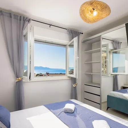 Zina * Drvenik (Split-Dalmatia)